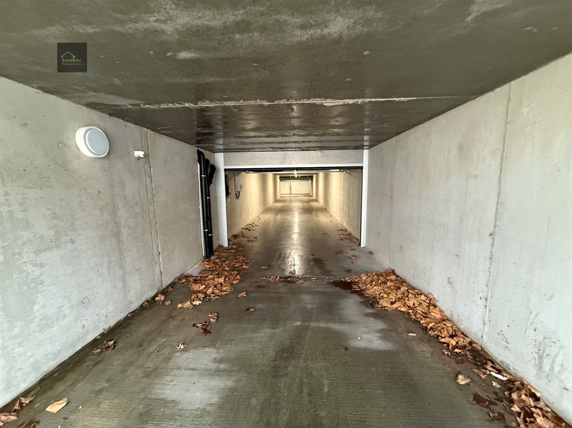 Ruime garagebox in nieuwbouwresidentie. foto 5