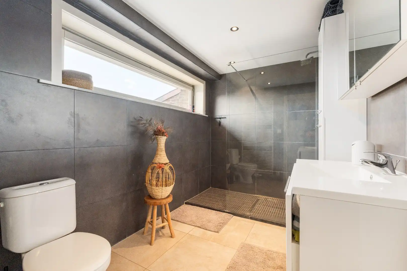 Luxe duplex appartement met 3 slaapkamers en 1 badkamer in Geluwe foto 22