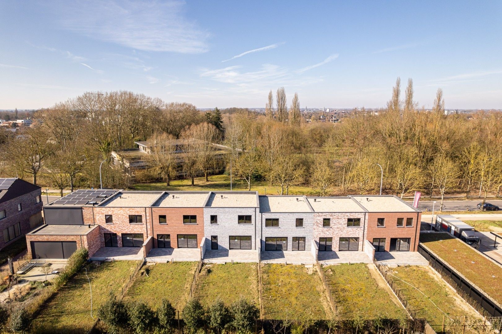Energiezuinige stadswoning met 3 slpk's, carport en zuid gerichte tuin foto 6