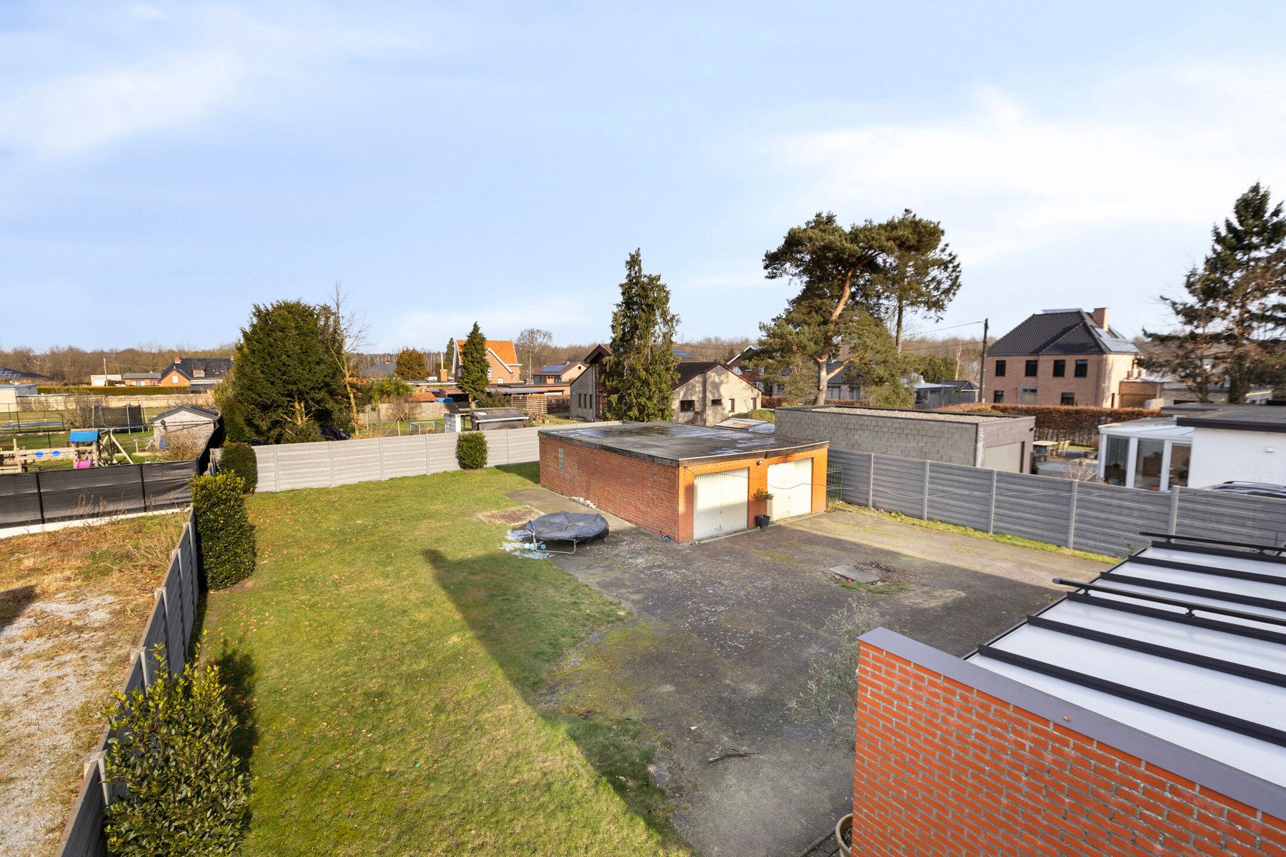 Ruim en stijlvol familiehuis, 4 Slaapkamers, grote tuin.  foto 36