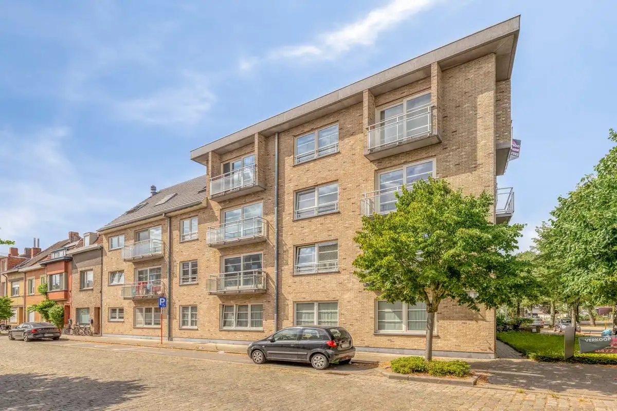 Verzorgd 2-slaapkamerappartement te koop in Kortrijk foto {{pictureIndex}}