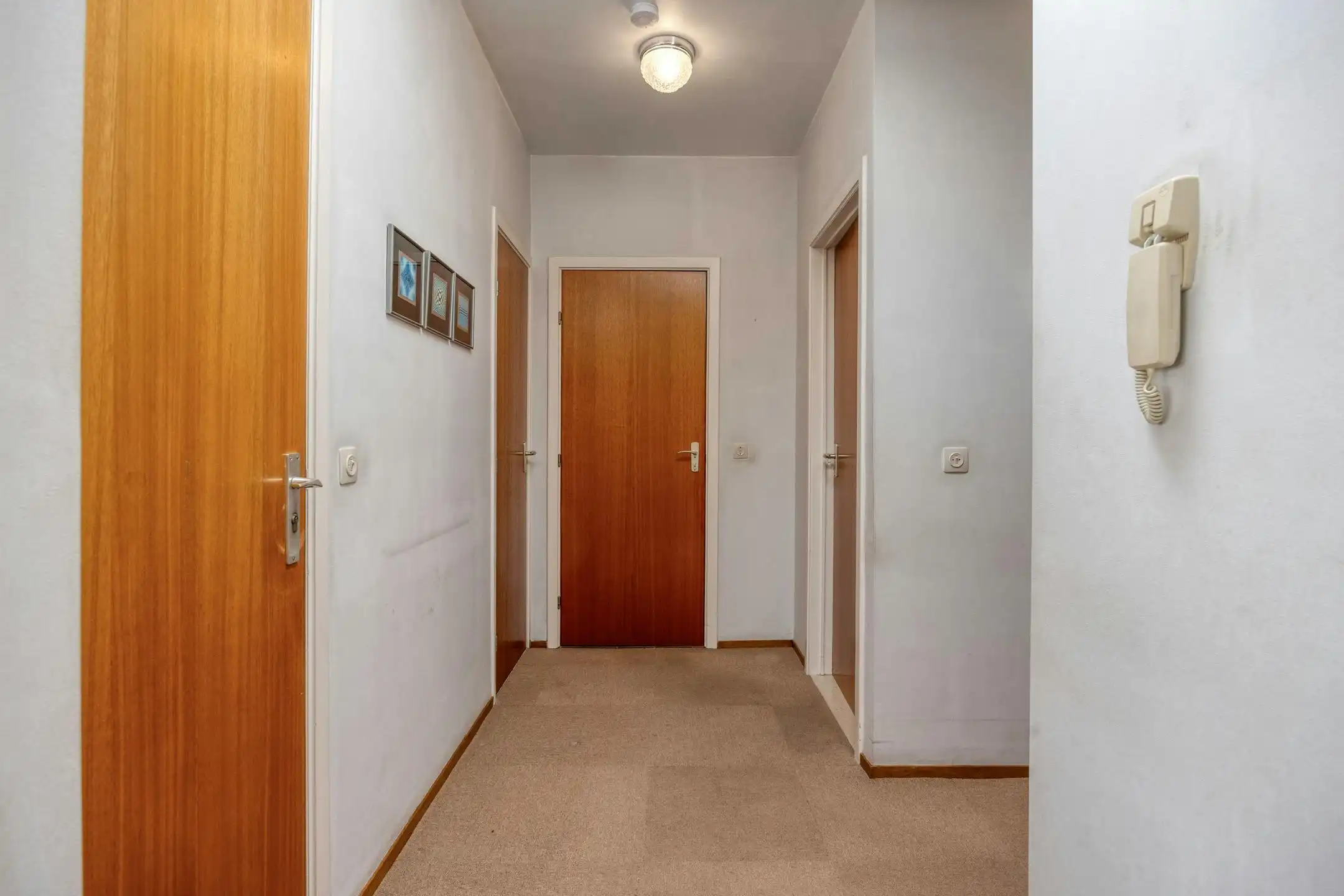 Appartement met 2 slaapkamers en garage te koop in Merksem foto 13