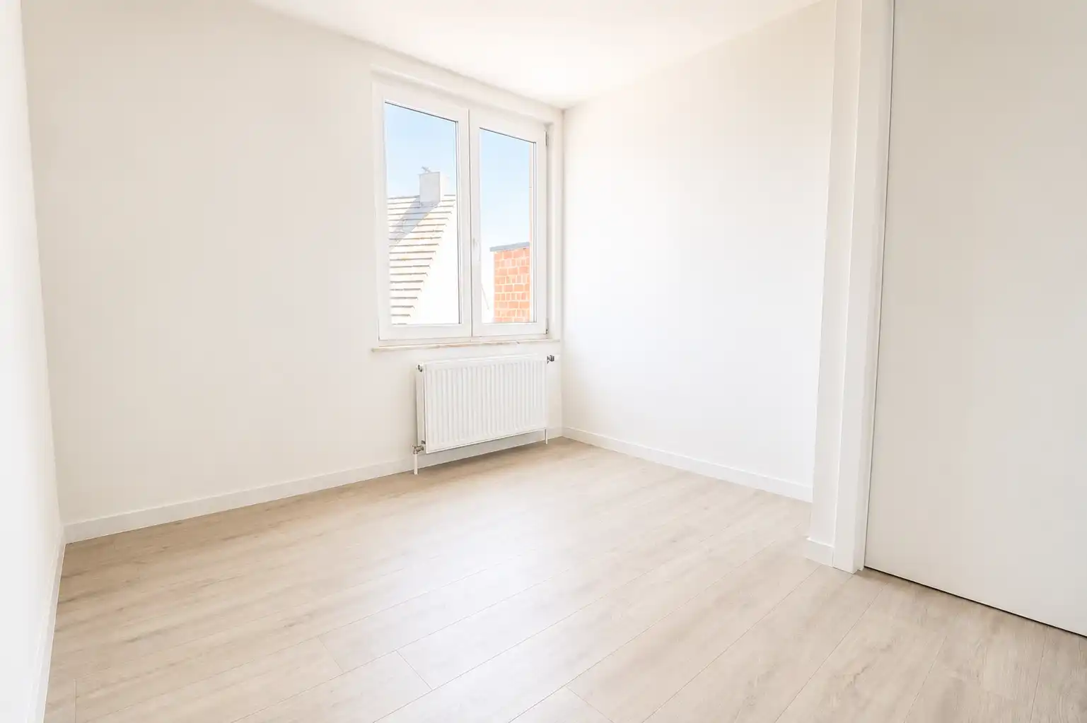 Gerenoveerd appartement (70 m²) vlakbij Grote Markt, jachthaven, Zeedijk en winkelstraten. foto 4