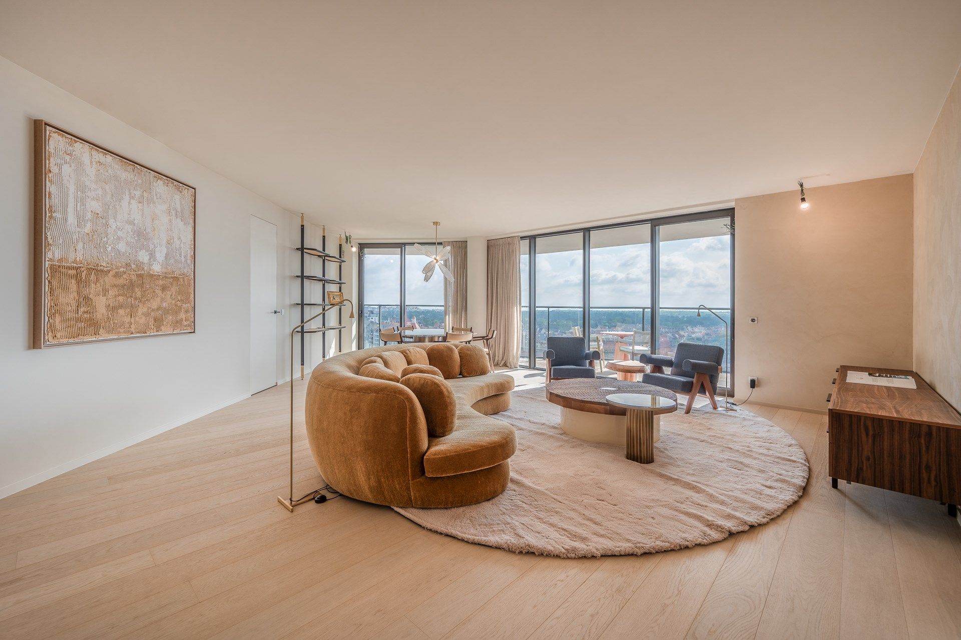 Luxueus appartement met zeer ruim terras gelegen in de exclusieve residentie The Tower. foto 4