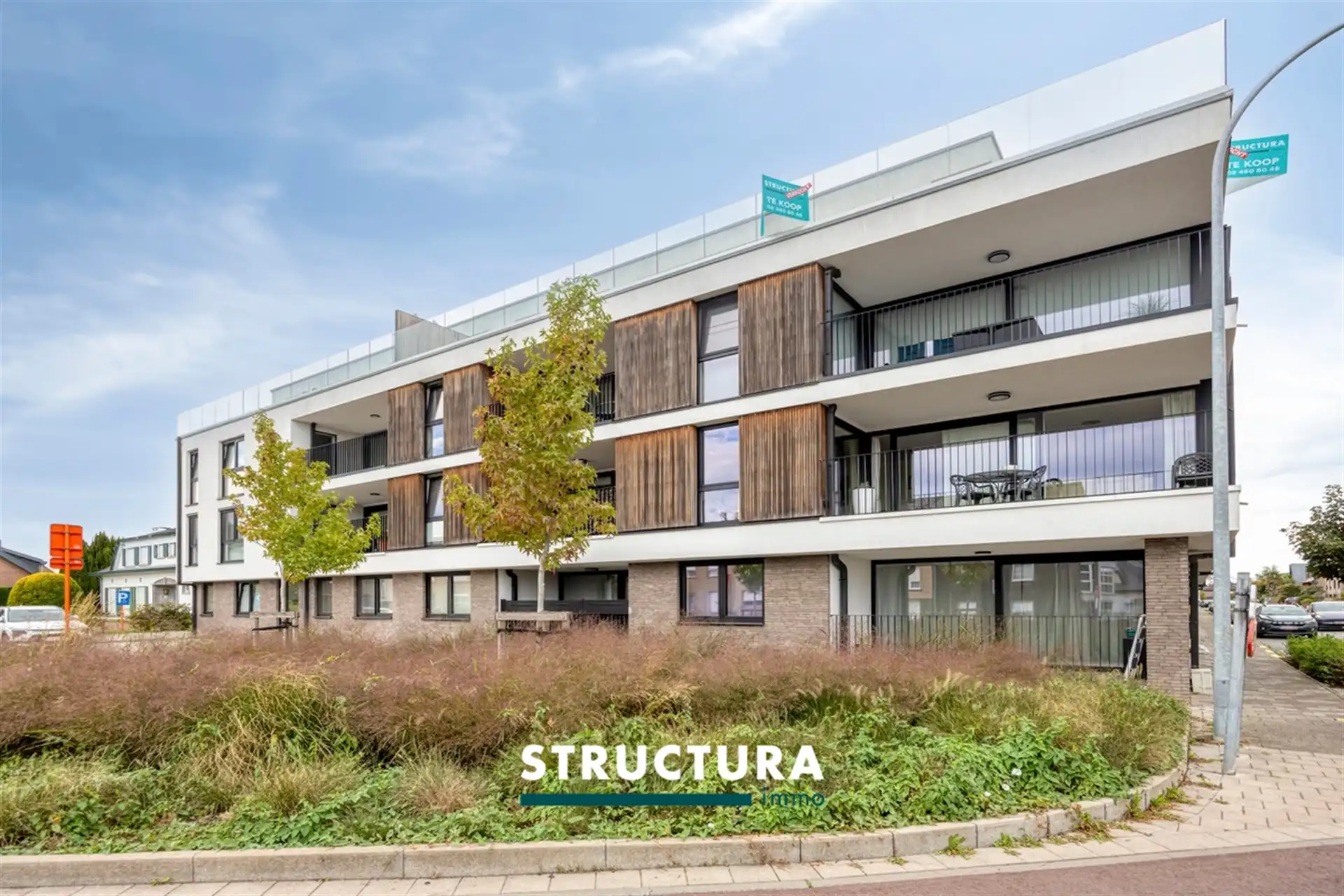 Gelijkvloers appartement met tuin  foto {{pictureIndex}}