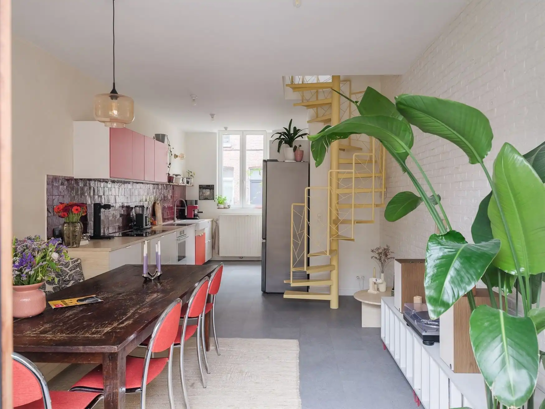 Charmante gerenoveerde gezinswoning met tuin in Gent. foto 5