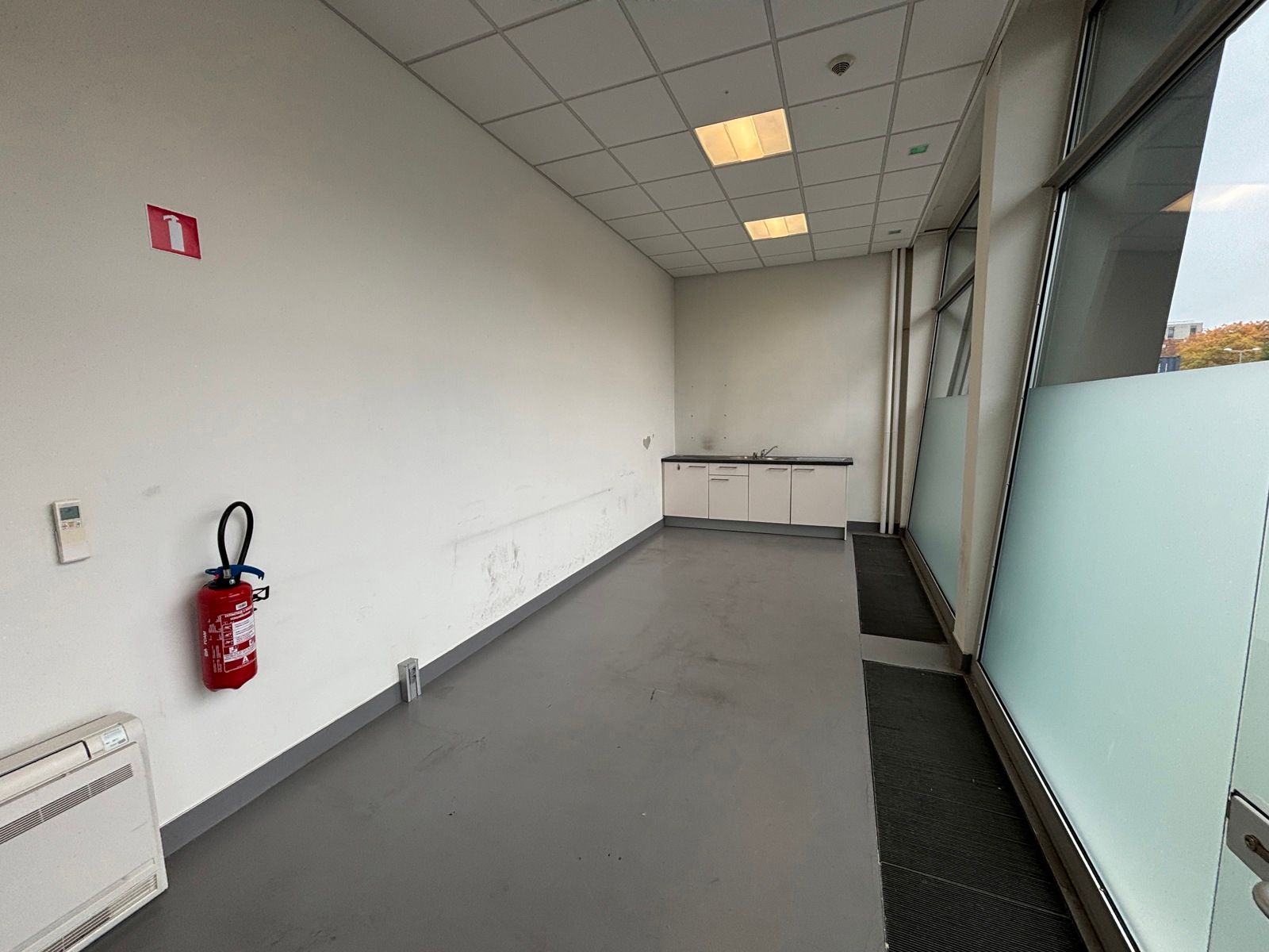 Toonzaal & magazijn te huur – Noorderlaan Antwerpen foto 5