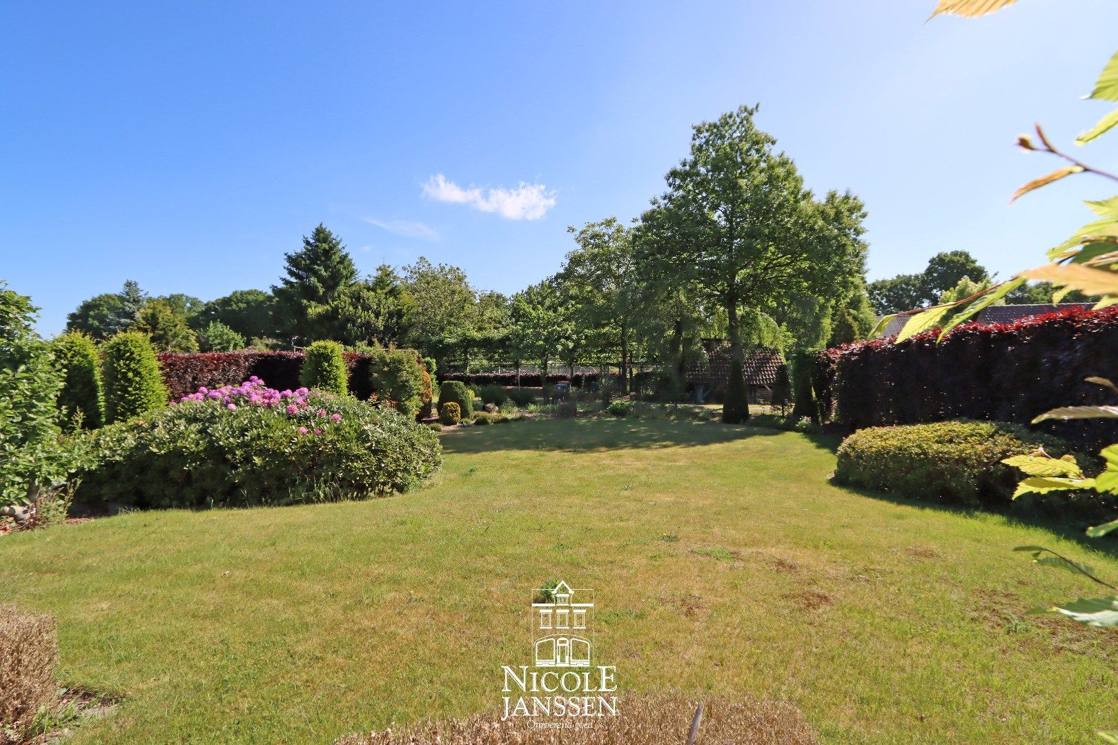 Ruime woning met grote kelder  foto 25