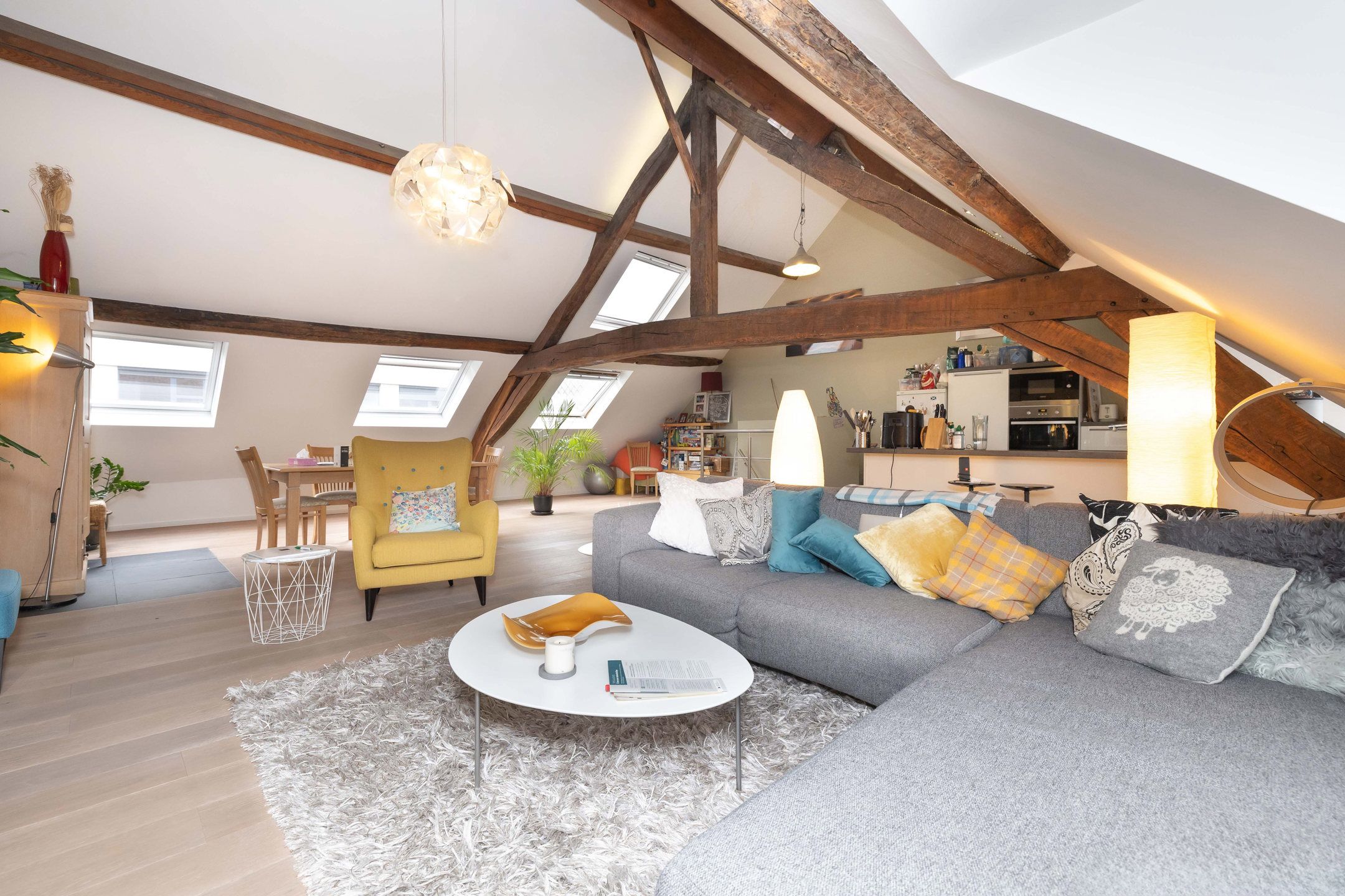 Duplex met 3 slaapkamers - In uitstekende staat! foto 5