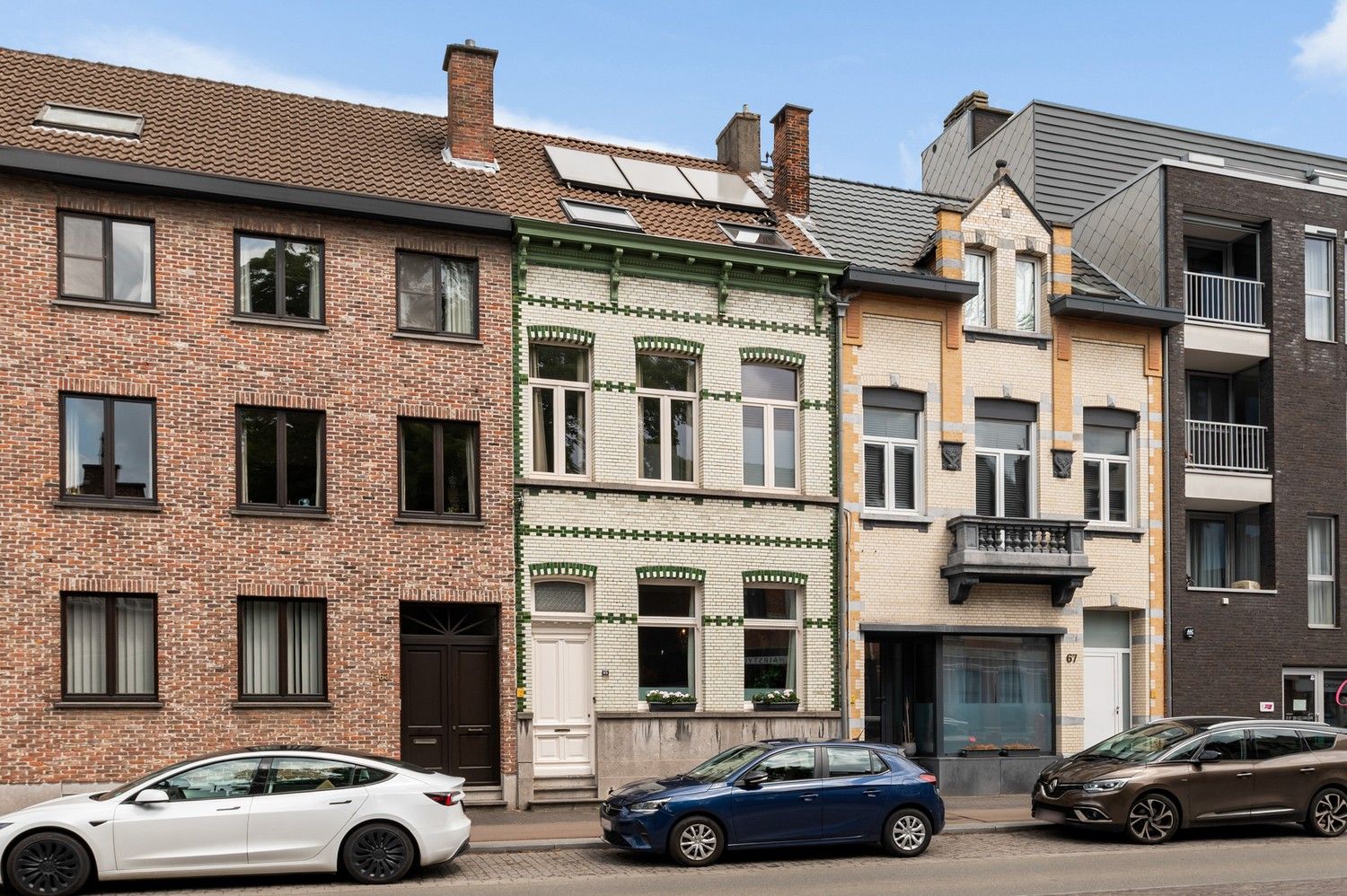 Prachtige herenhuis met 3 slaapkamers, gezellige tuin en autostaanplaats in Kapellen! foto 2