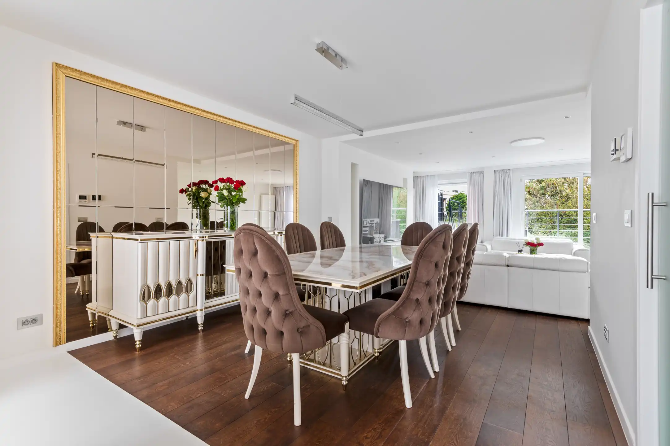 Instapklare luxewoning (235 m²!) met garage en zonnige tuin foto 5