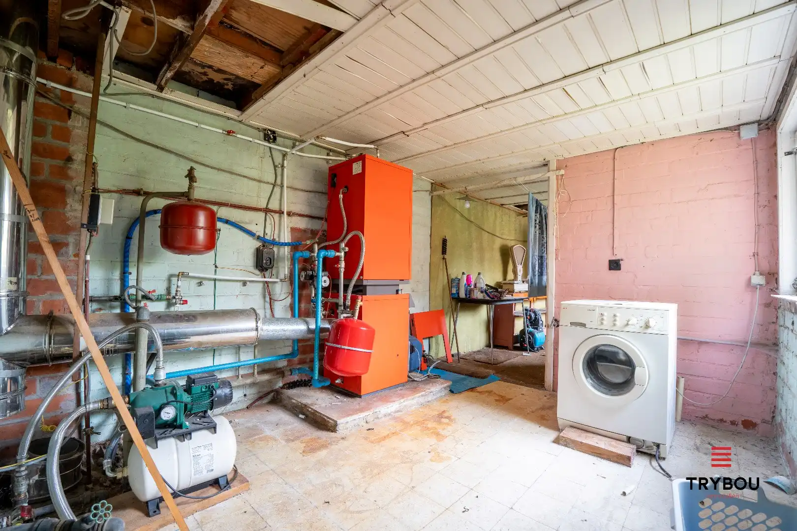 Ruime woning met winkelruimte, loods (optioneel) en garage  foto 24