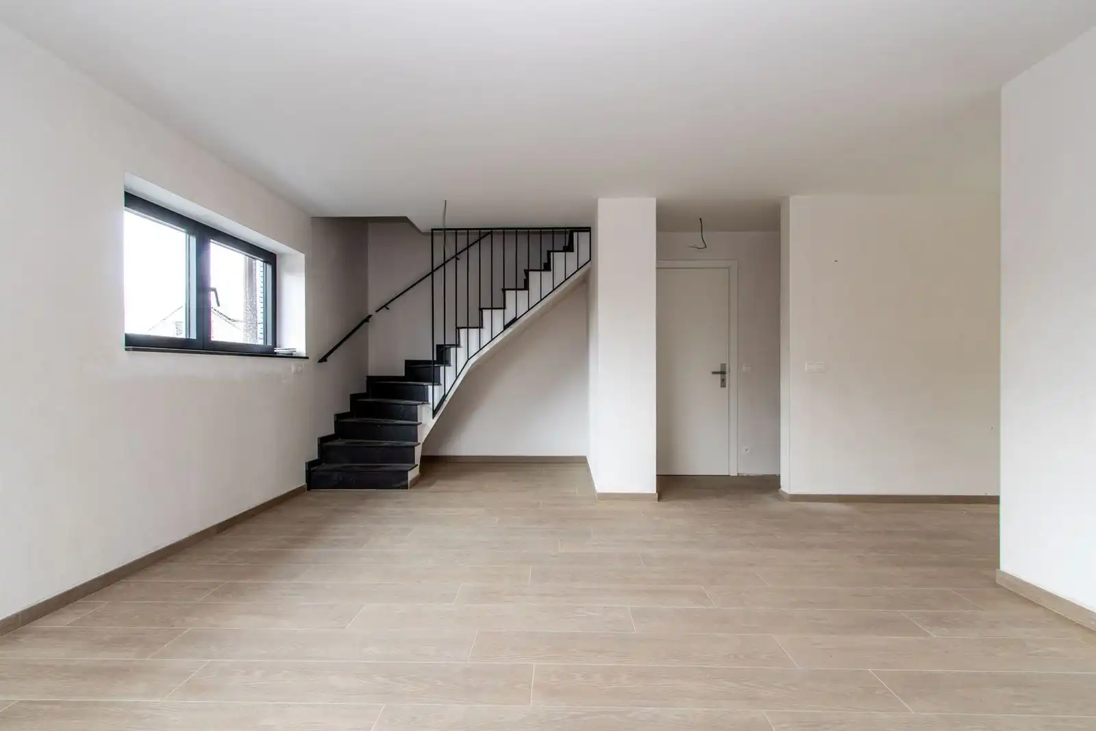 BEZOEKMOMENT  NU ZATERDAG  23/5 tsn 9u en 11 -- 3-slaapkamer appartement van 150m² met terras van 10 m² foto 7