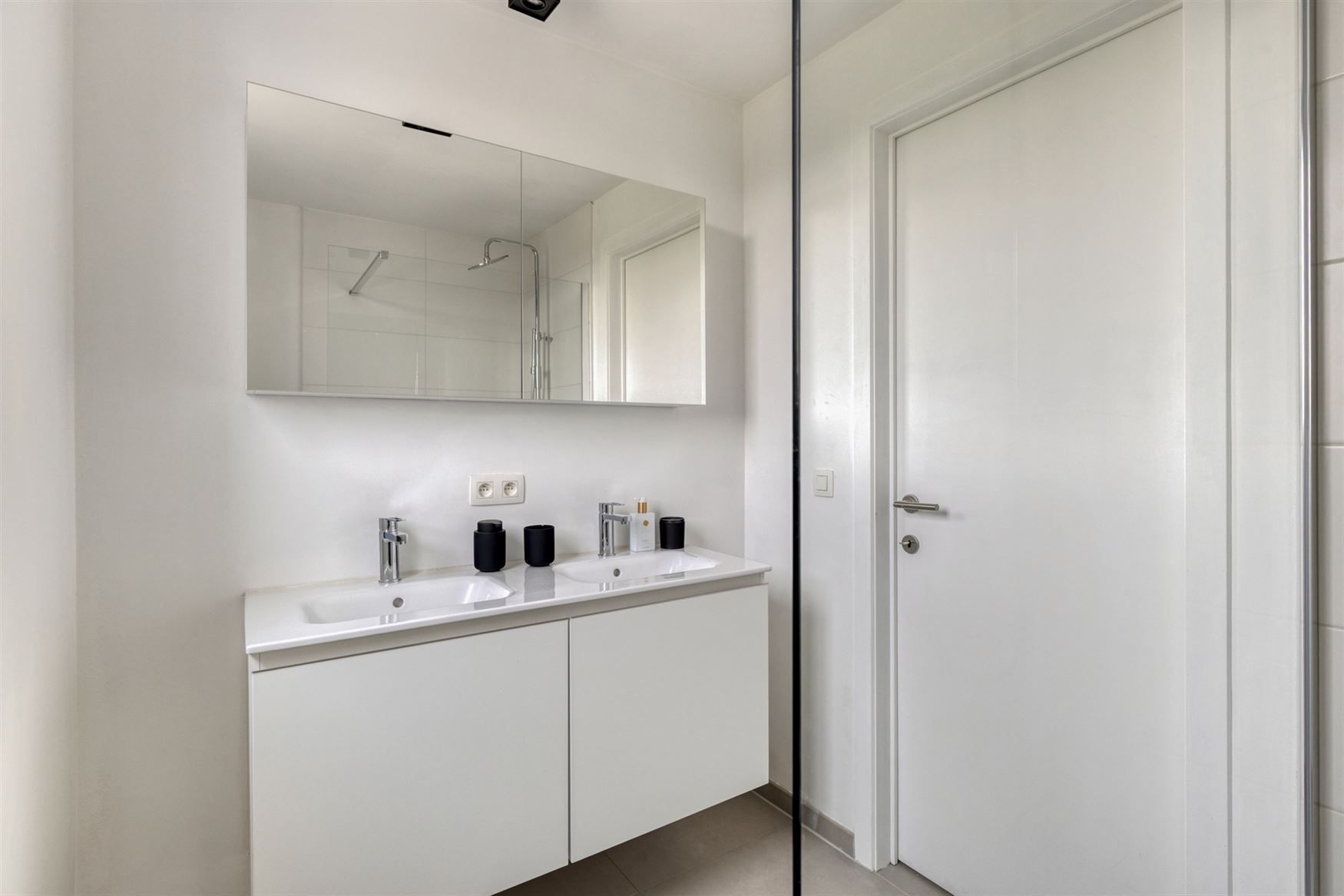 Nieuwbouwwoning foto 11