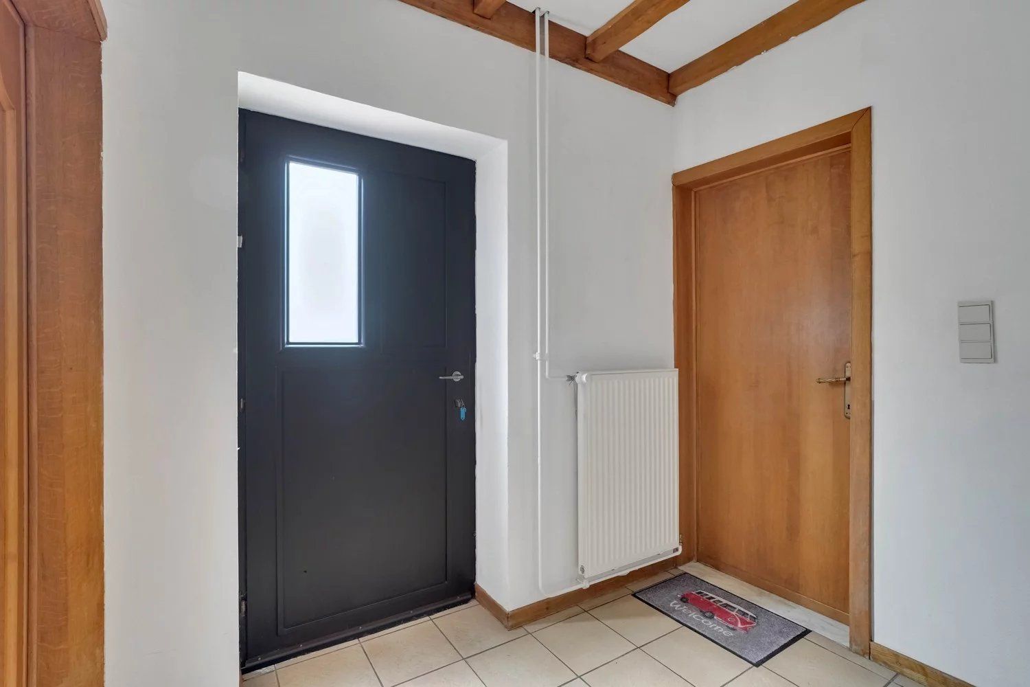 Hoekwoning met twee slaapkamers en vrijstaande garage foto 3