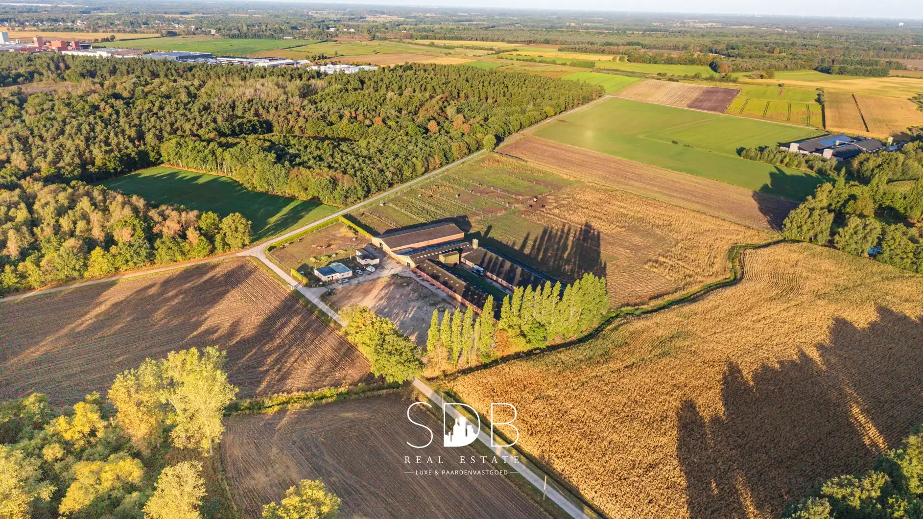 Boerderij met paardenfaciliteiten en graslanden op 14.490m² foto 37