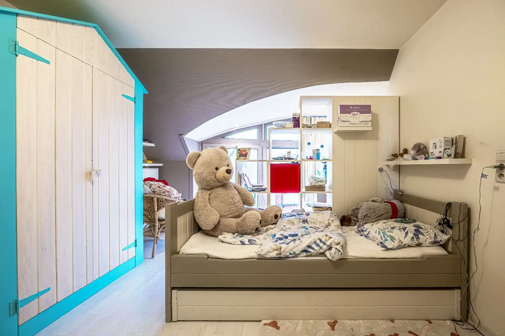 Prachtige woning met dubbele garage en tuin  foto 26