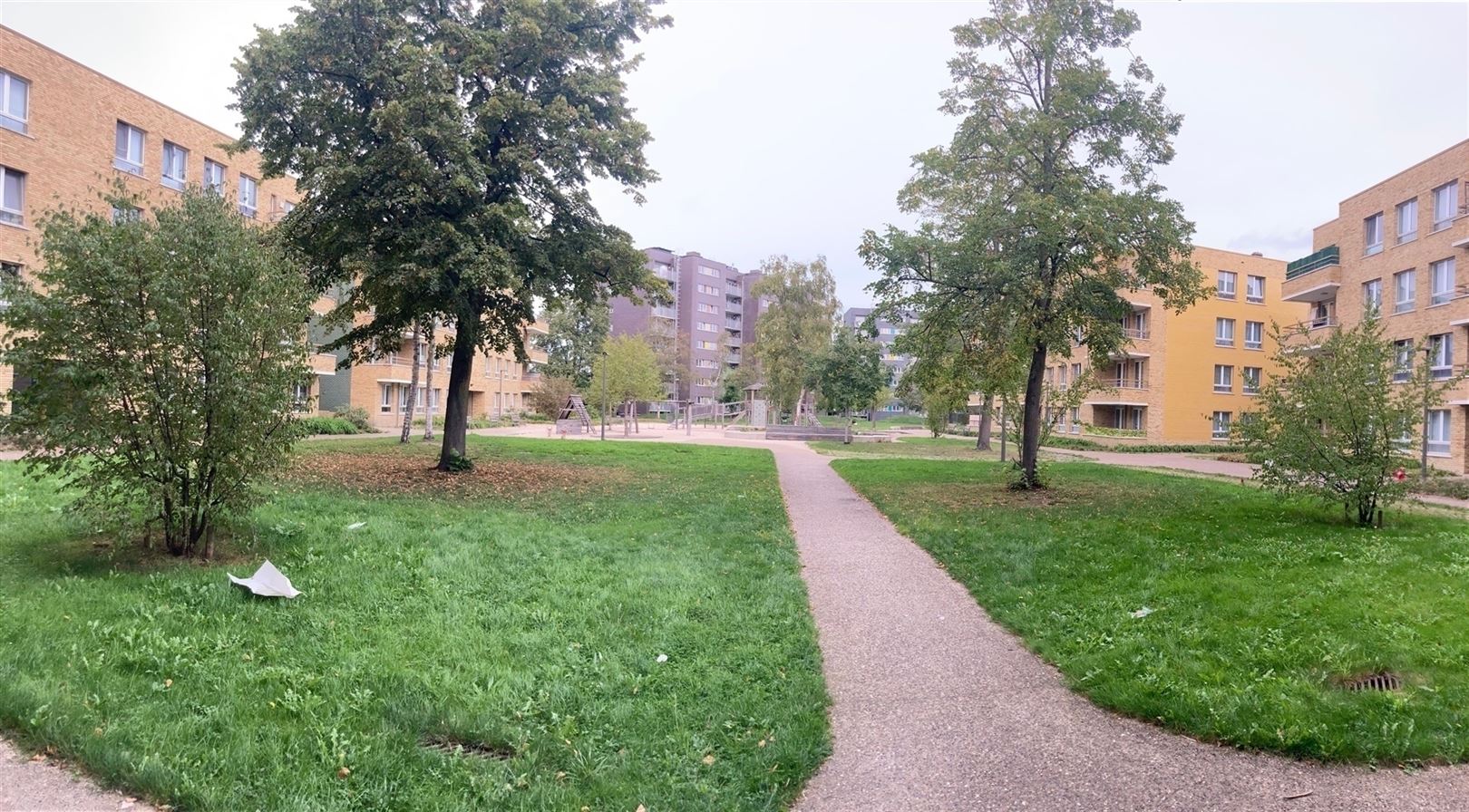 Ruim hoekappartement met drie slaapkamers op eerste verdiep in een rustige straat foto 20