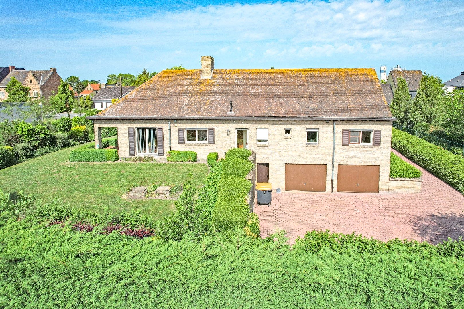 Ruime alleenstaande woning met grote tuin nabij centrum Diksmuide op 1681 m². foto 19