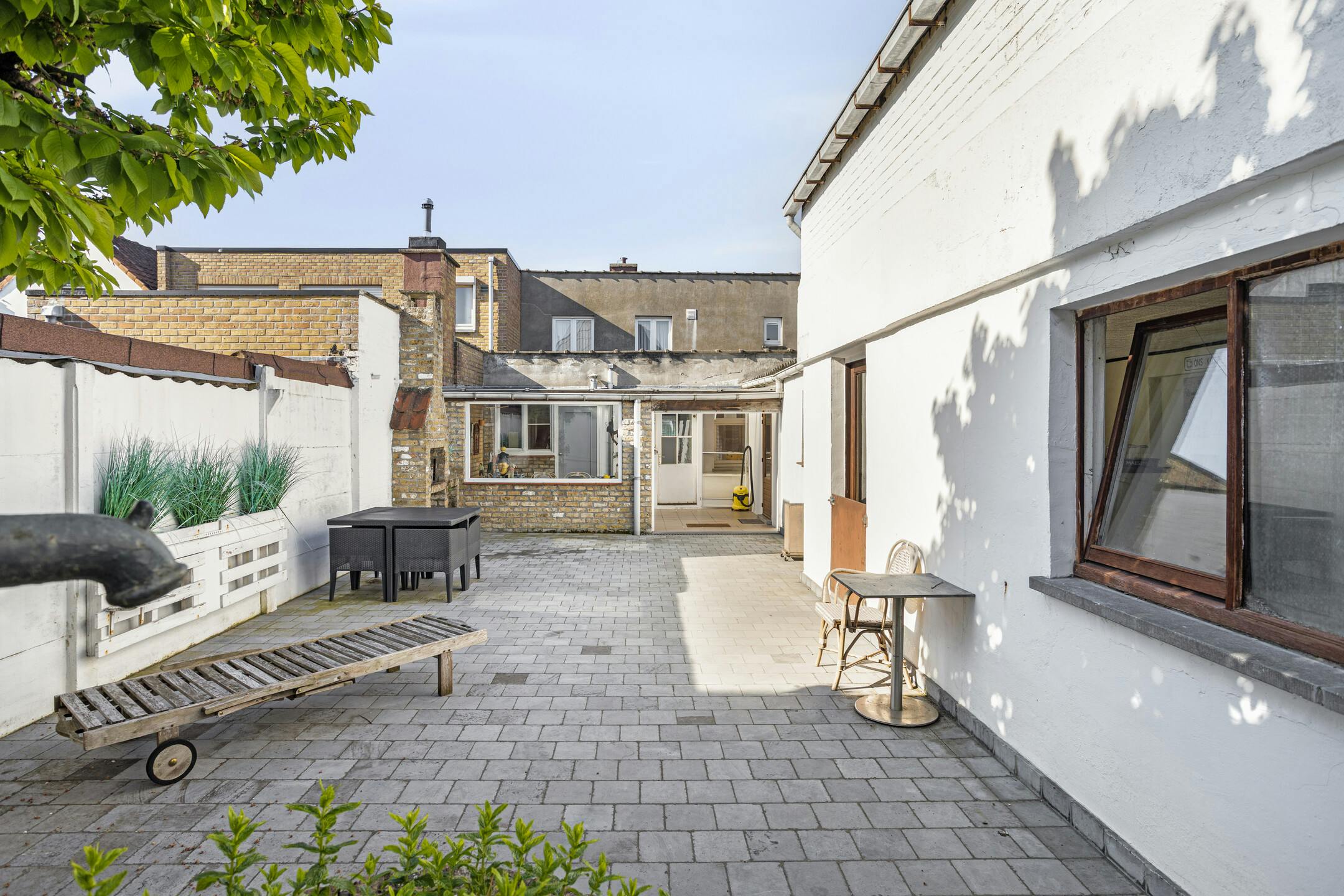 ()=>{if(producerUpdateValueVersion(node),producerAccessed(node),node.value===ERRORED)throw node.error;return node.value} Smedenstraat 81 - 8300 Knokke centrum