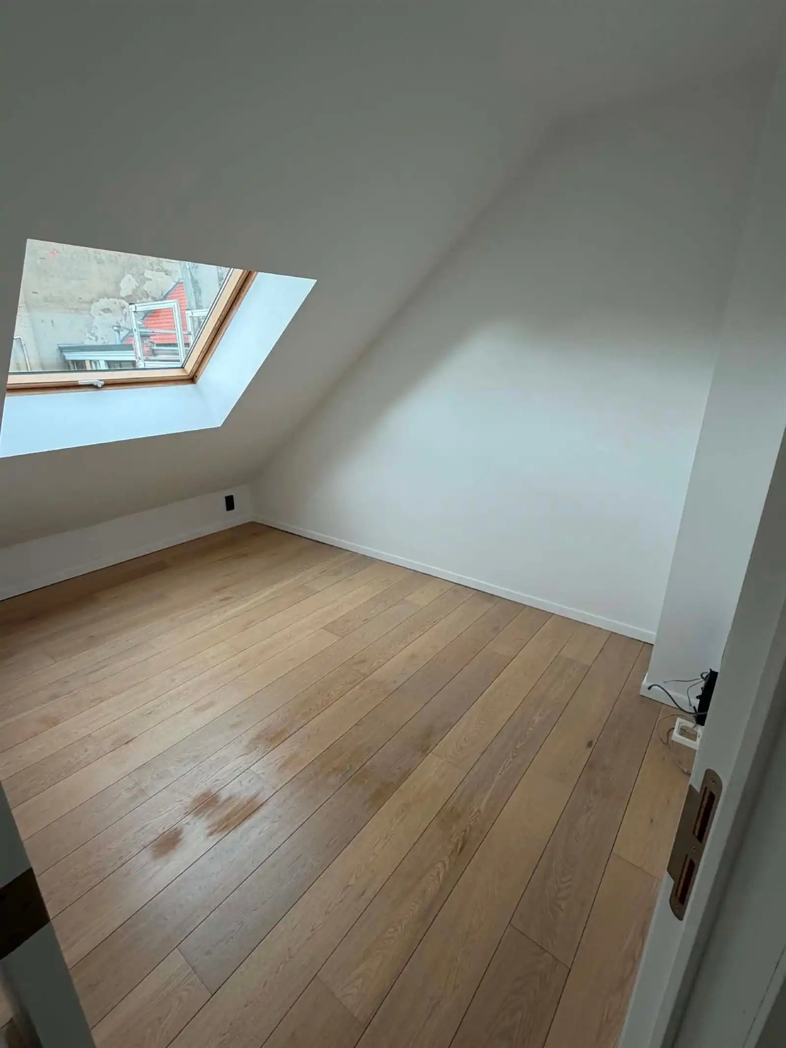 Op centrale ligging zeer aangenaam 1-slpk appartement foto 3