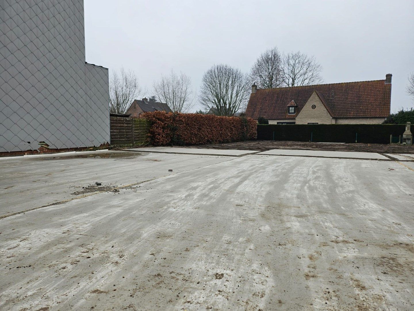 Super energiezuinige woning met garage en tuin in kindvriendelijke buurt te Sint-Kruis! foto 3