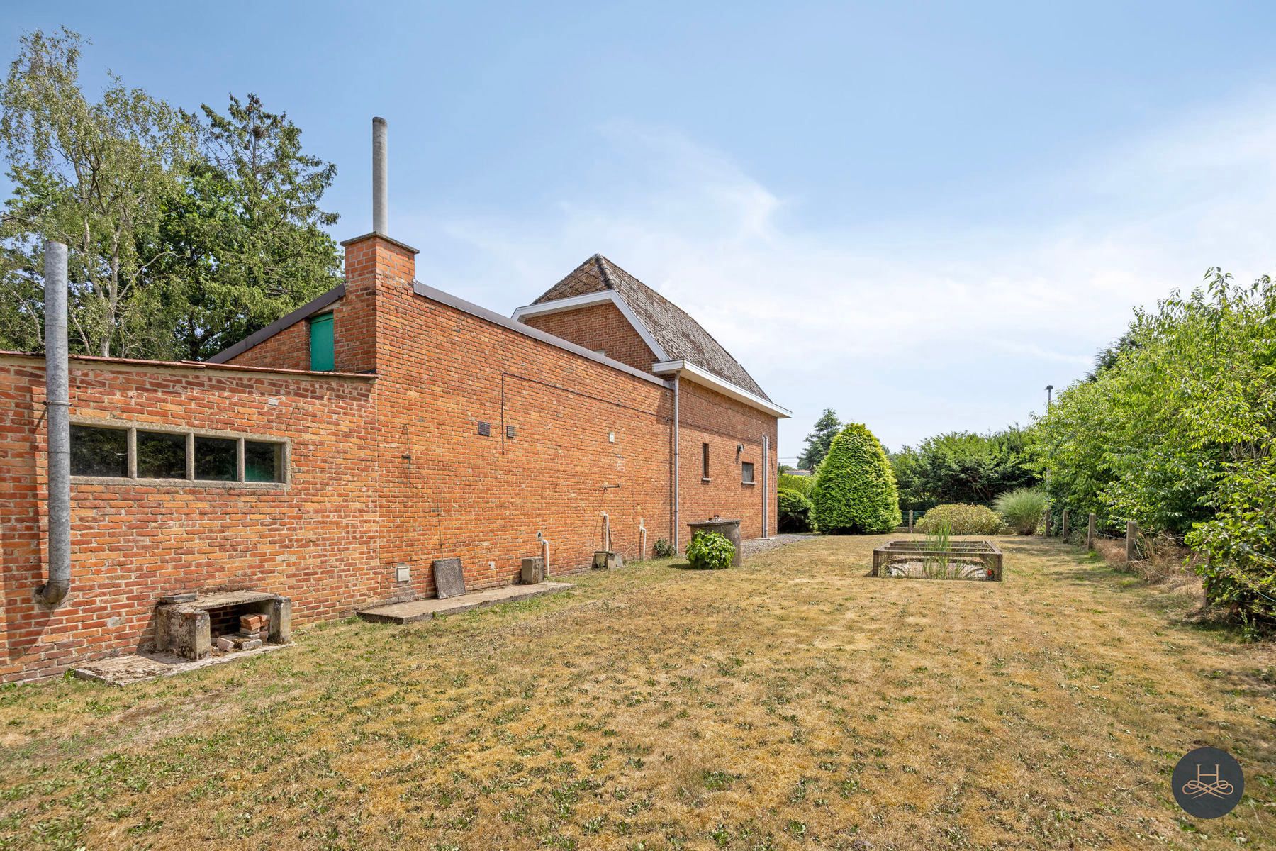 Renovatiewoning op riant perceel in de natuur foto 33
