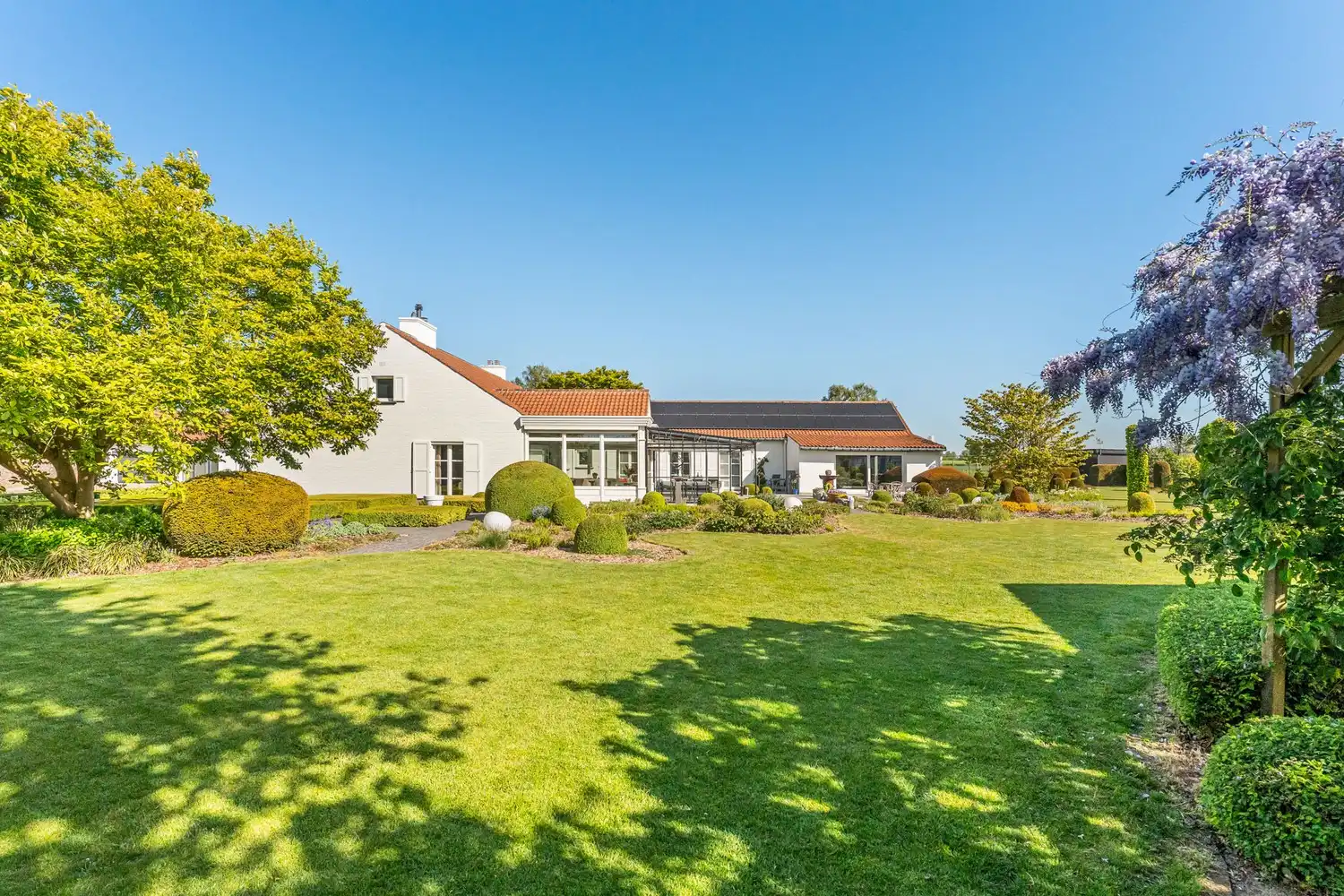 Woning met aparte praktijkruimte(opslagruimte) op strategisch gelegen locatie, instapklaar en energiezuinig! foto 21