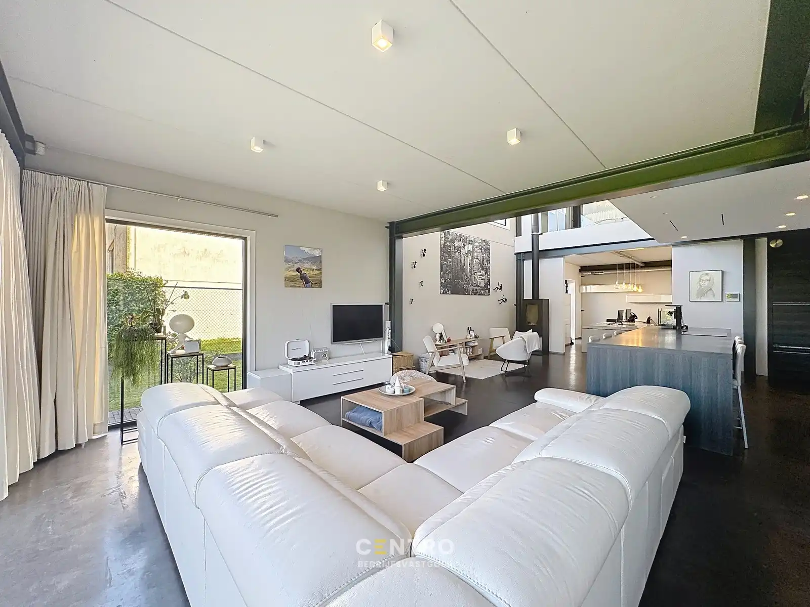 Villa met praktijruimte en opslagruimte Wingene! foto 4
