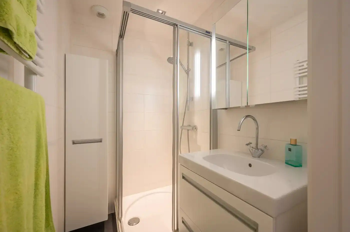 Lichtrijk en ruim duplexappartement met 2 grote zonneterrassen op een zucht van de Zeedijk  foto 14
