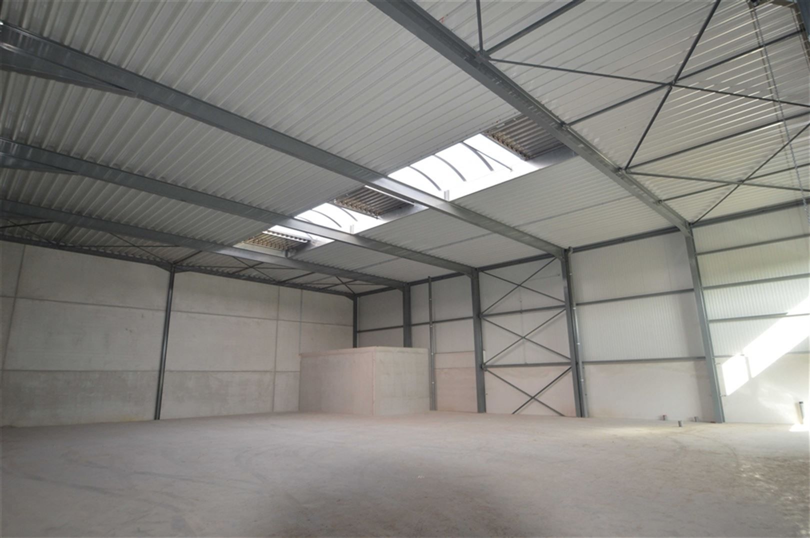 Nieuwbouw KMO units op strategische ligging  foto 13