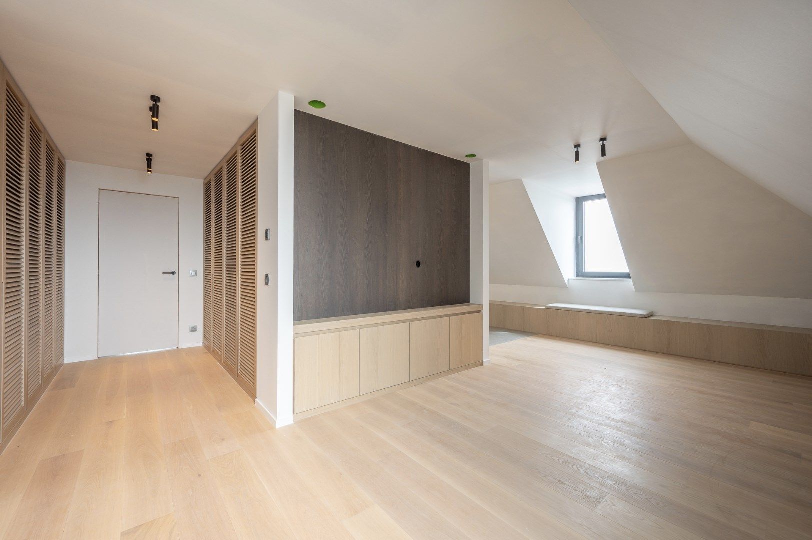 Uitzonderlijke hoekduplex (427m²) met frontaal zeezicht en meer dan 30 meter gevelbreedte  foto 22