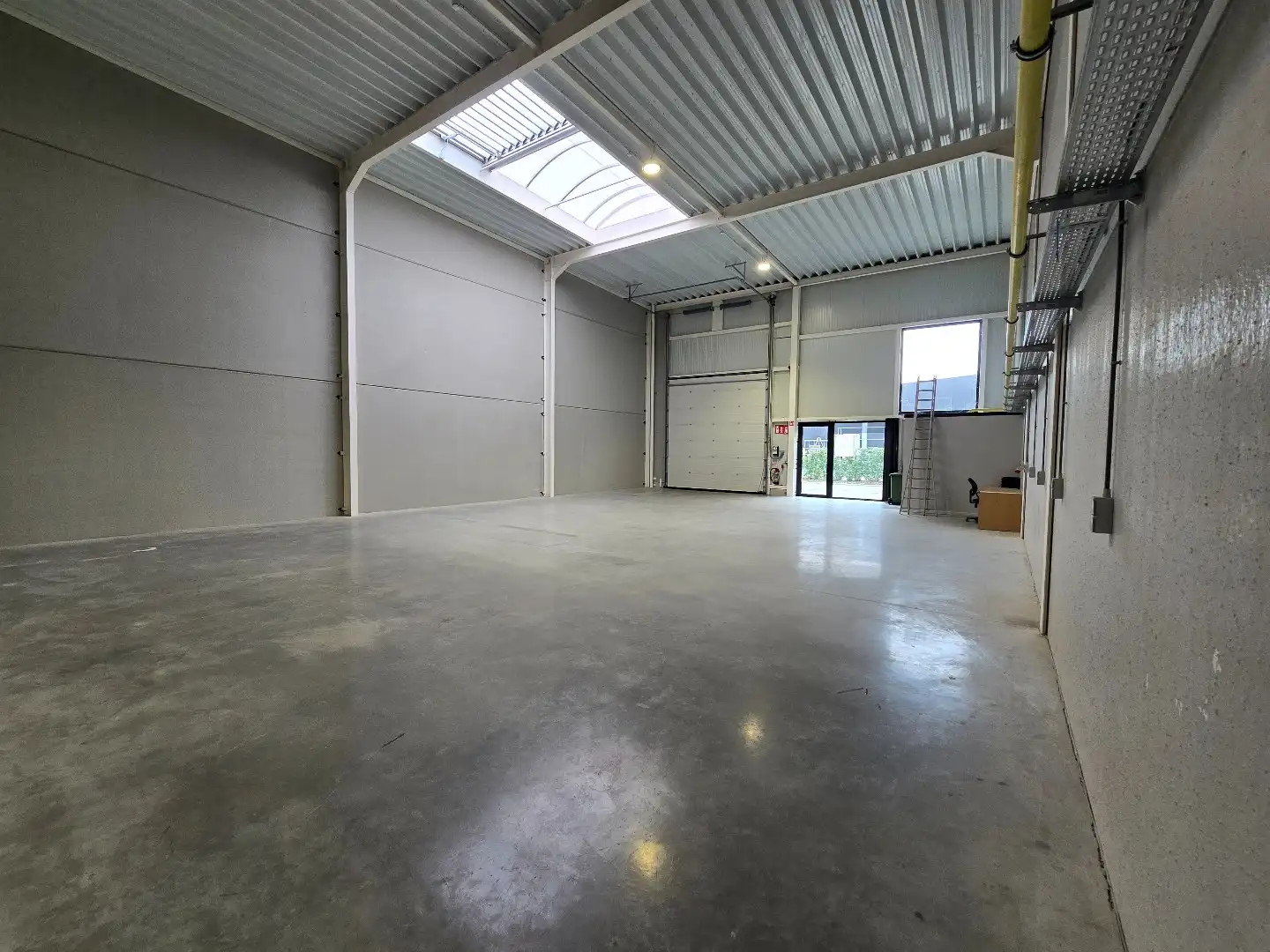 Recent magazijn, 216m², op industrieterrein 'Stadsheide', vlakbij Corda Campus foto 15