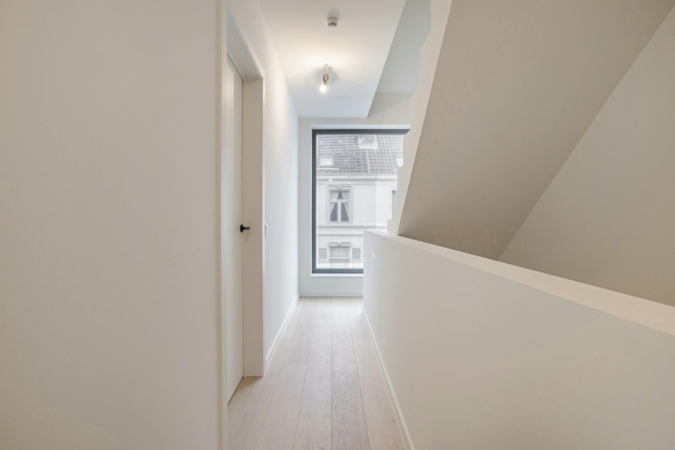 Stijlvol huis te centrum Brugge met 3 slaapkamers en garage foto 11