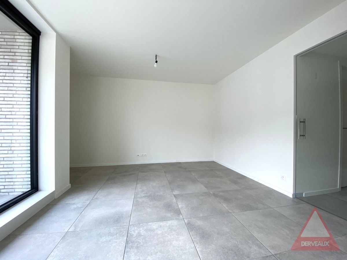Zonnebeke – Instapklaar appartement op de 1ste verdieping nabij het Kasteelpark foto 3
