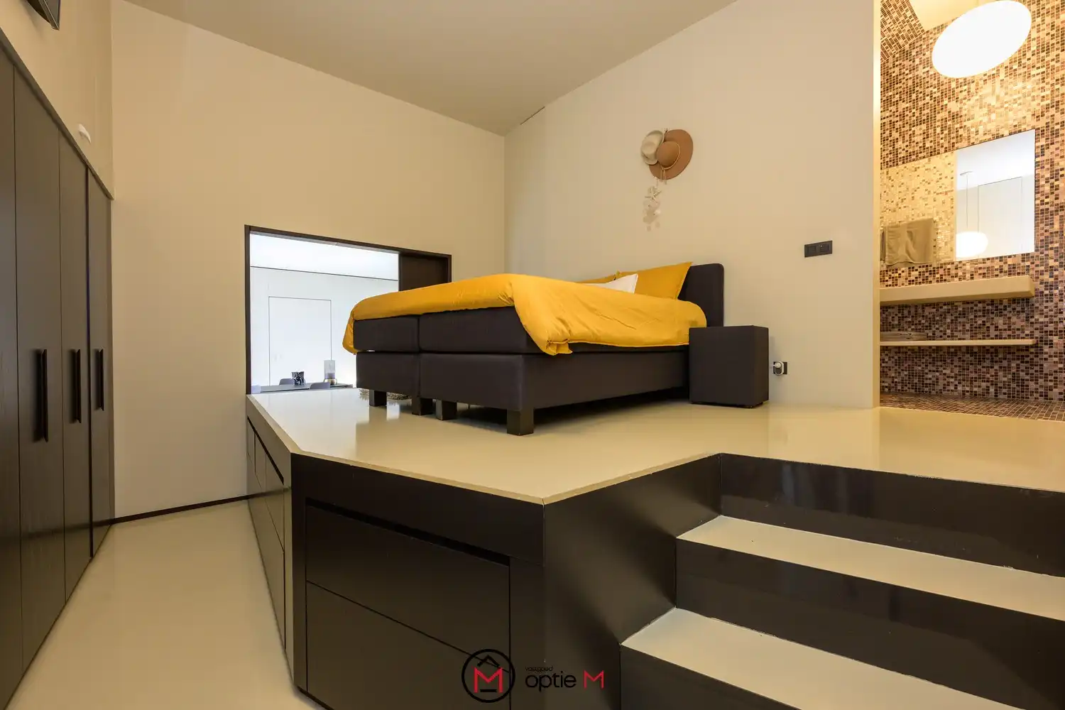 RUIME LUXE LOFT MET GROTE TERRASSEN foto 17