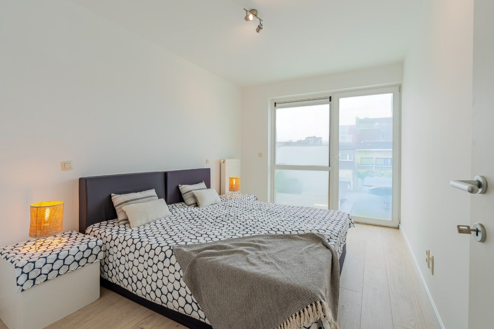 Recent 2-slaapkamerappartement (label A) op zeer gunstige ligging te Mariakerke foto 11