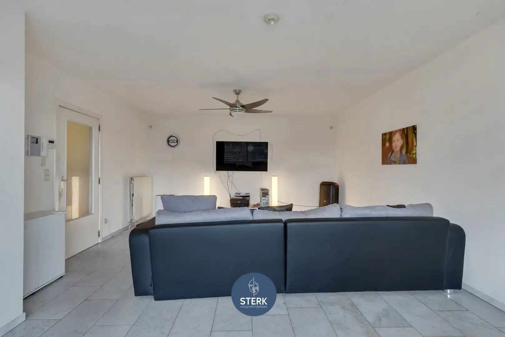 VERHUURD DUPLEX-APPARTEMENT OP EEN GUNSTIGE LOCATIE IN CENTRUM LANAKEN ! foto 6