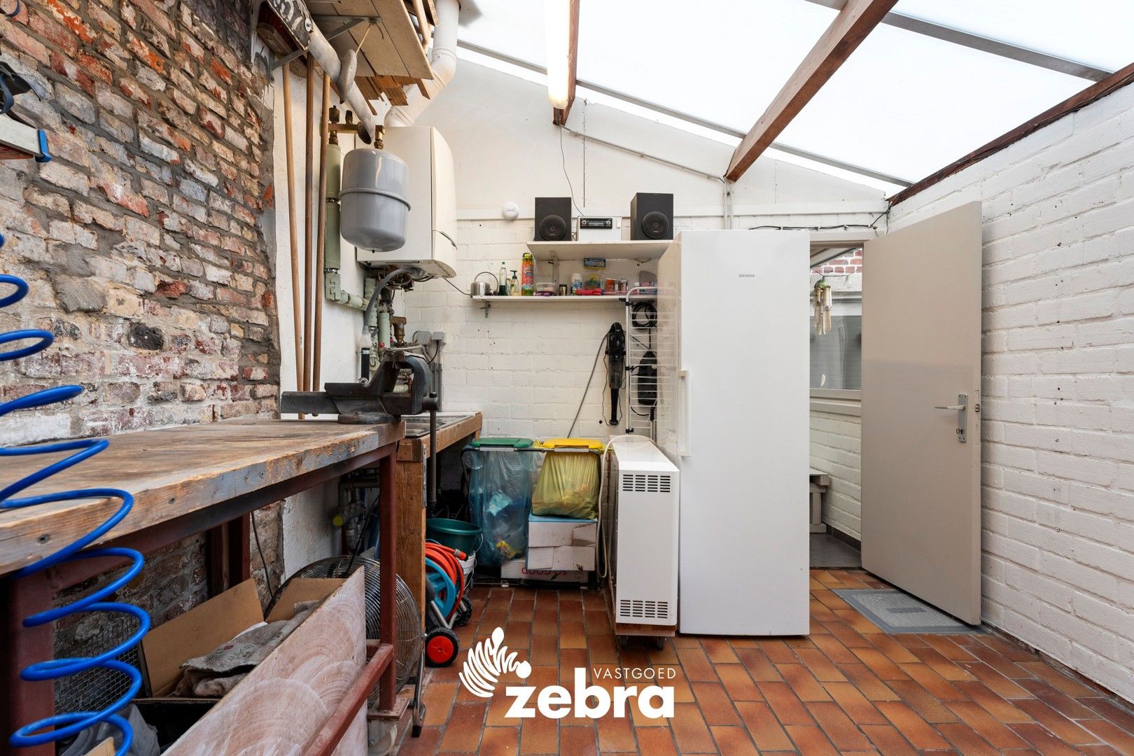 Instapklare woning met drie slaapkamers in Dentergem! foto 12