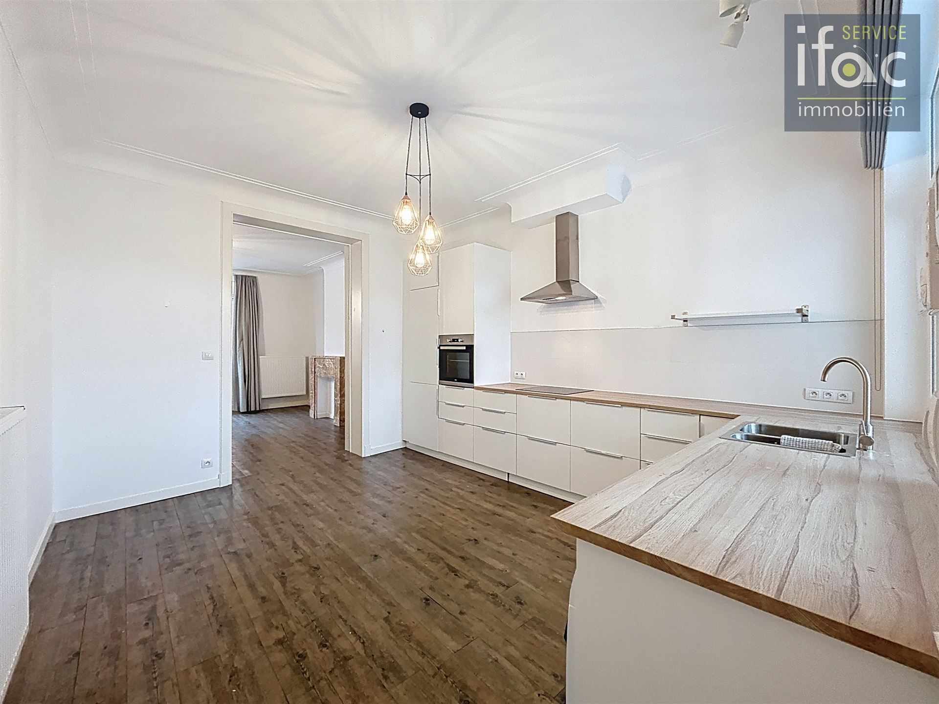 Appartement met 1 slaapkamer en terras in hartje Tervuren foto {{pictureIndex}}