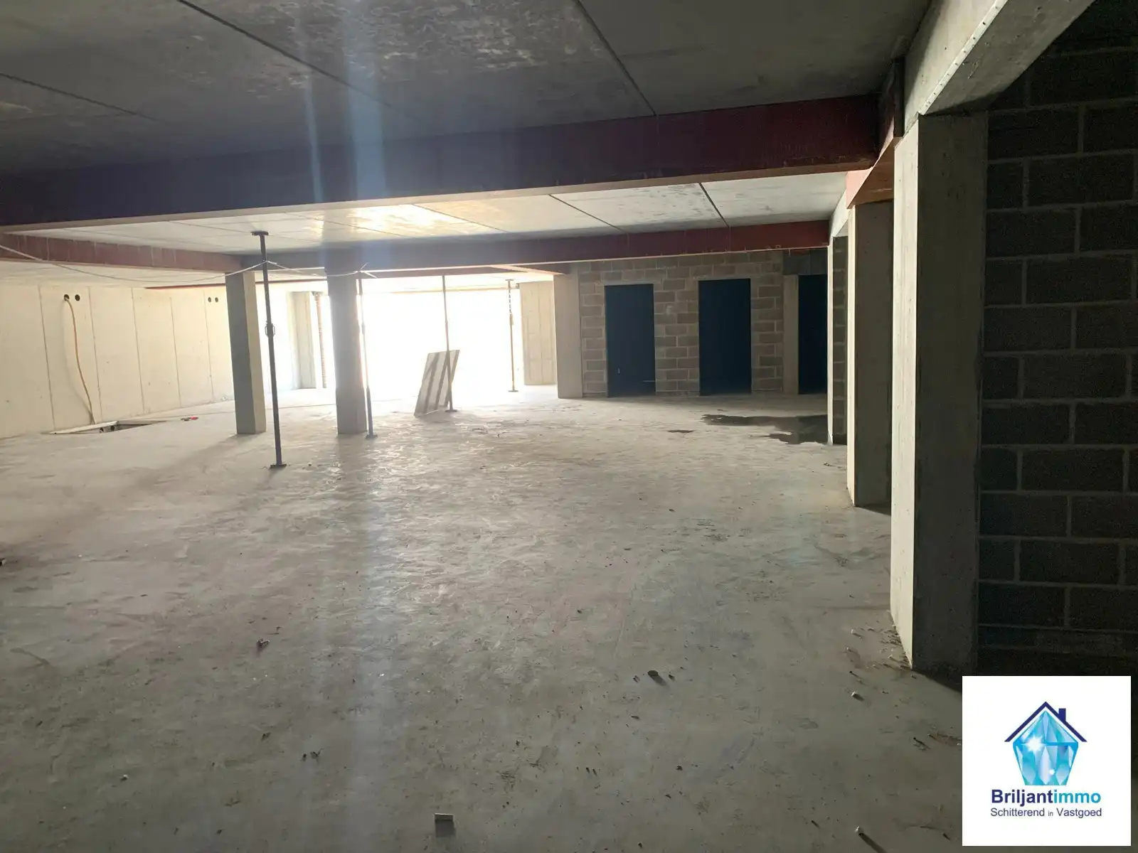 Laatste kans: Veilige ondergrondse staanplaats in Berg foto 4