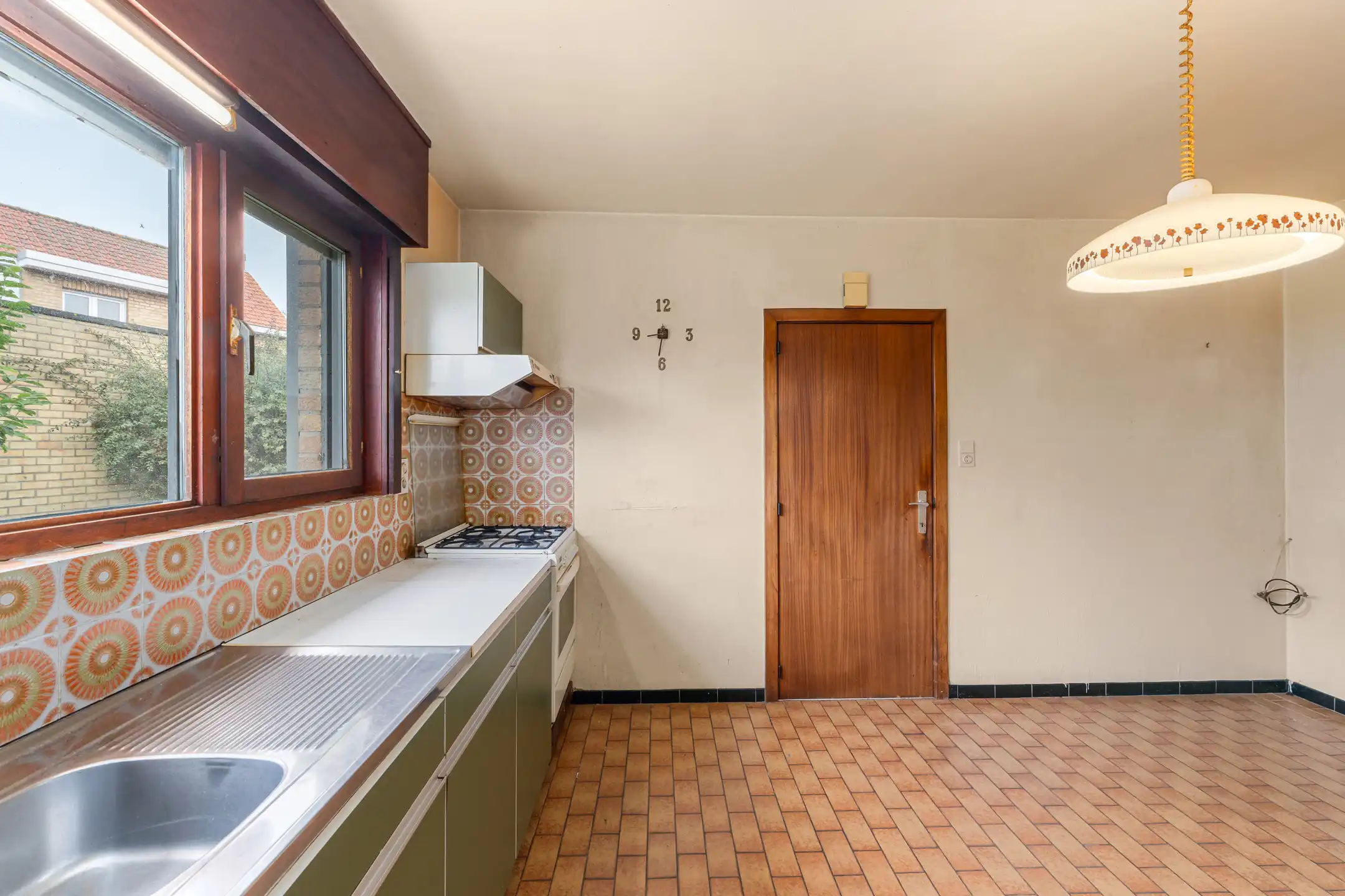 Ruime renovatiewoning met tuin in Dudzele foto 9