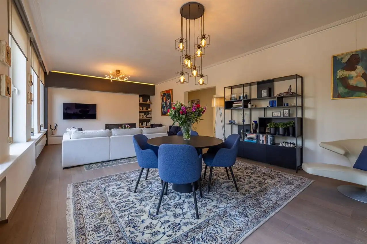 Tijdloze residentie met iconisch uitzicht foto 2