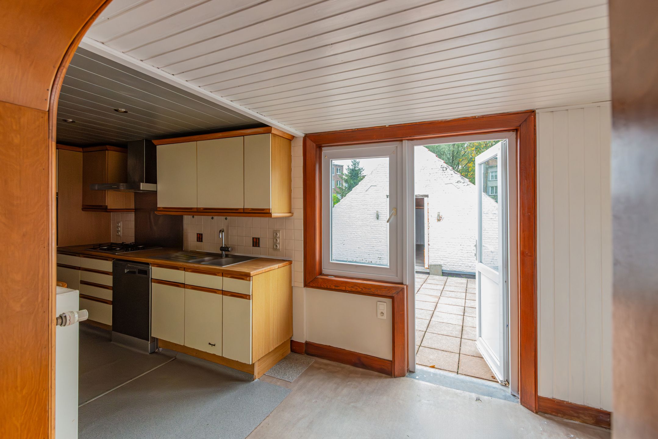 Gebouw met 3 appartementen en opslag te koop foto 7