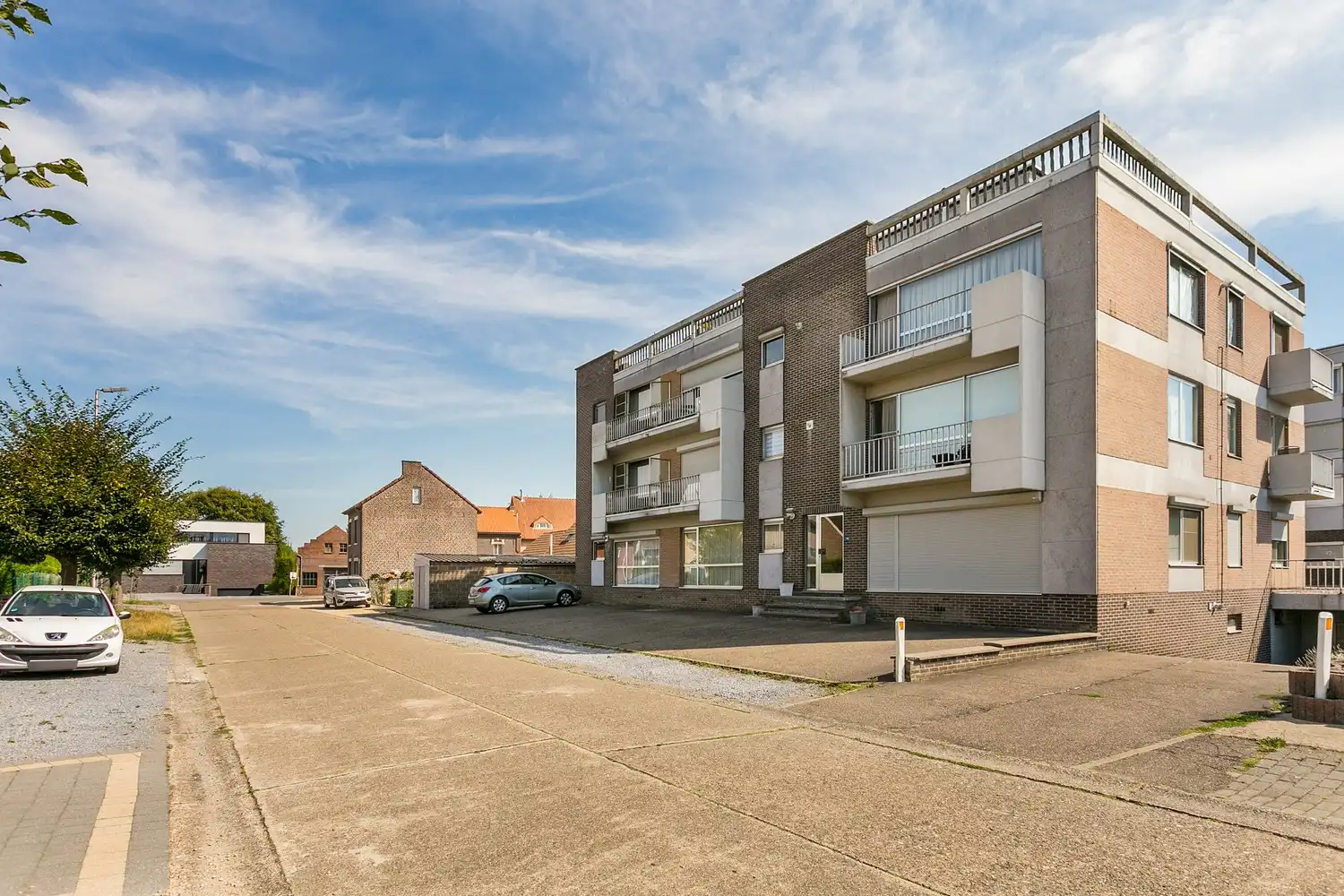 Appartement met twee slaapkamers en autostaanplaats in de ondergrondse garage in Rekem/Lanaken! foto 17