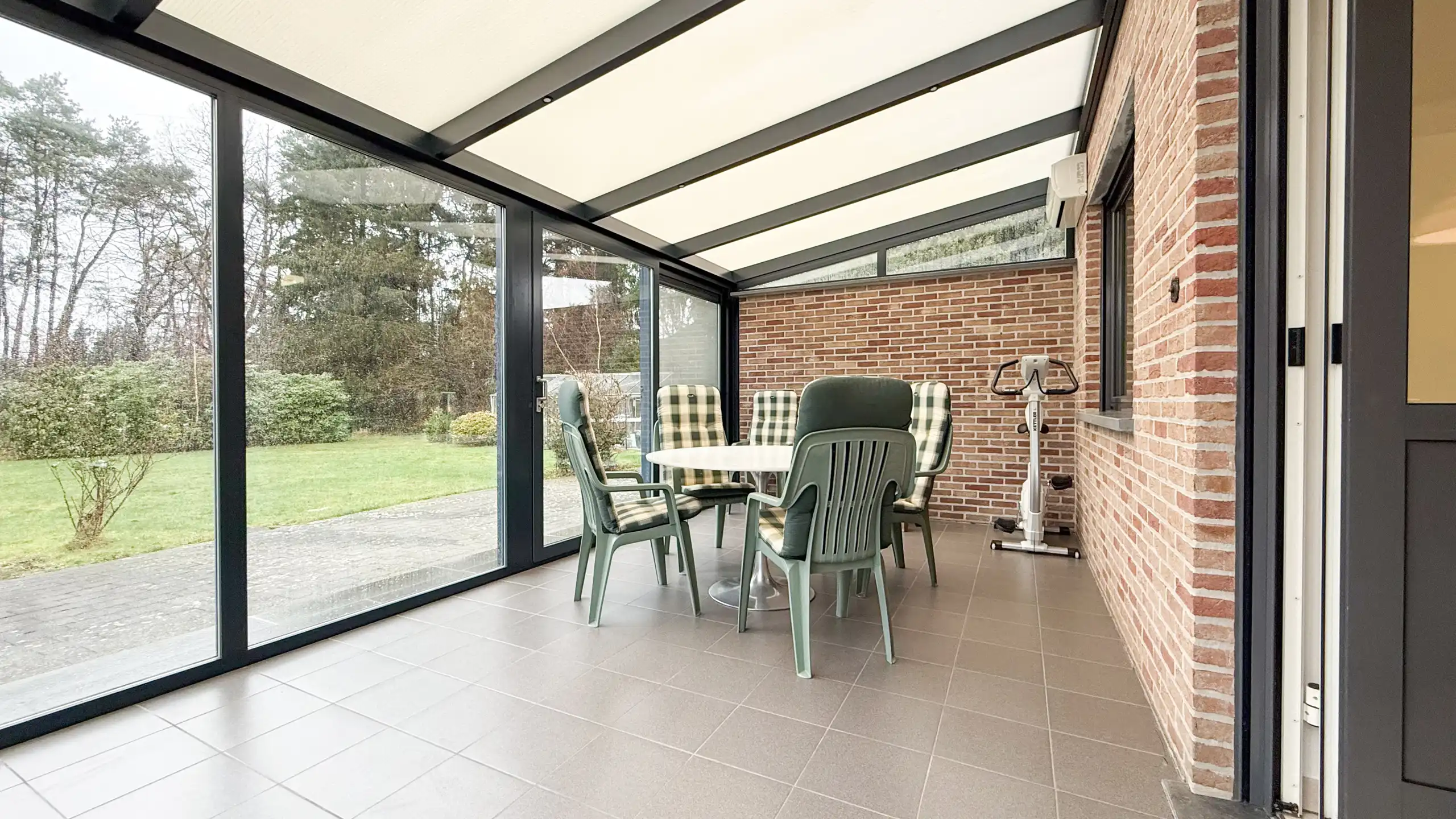 Gezinswoning met ruime garage op riant perceel te Beringen! foto 18