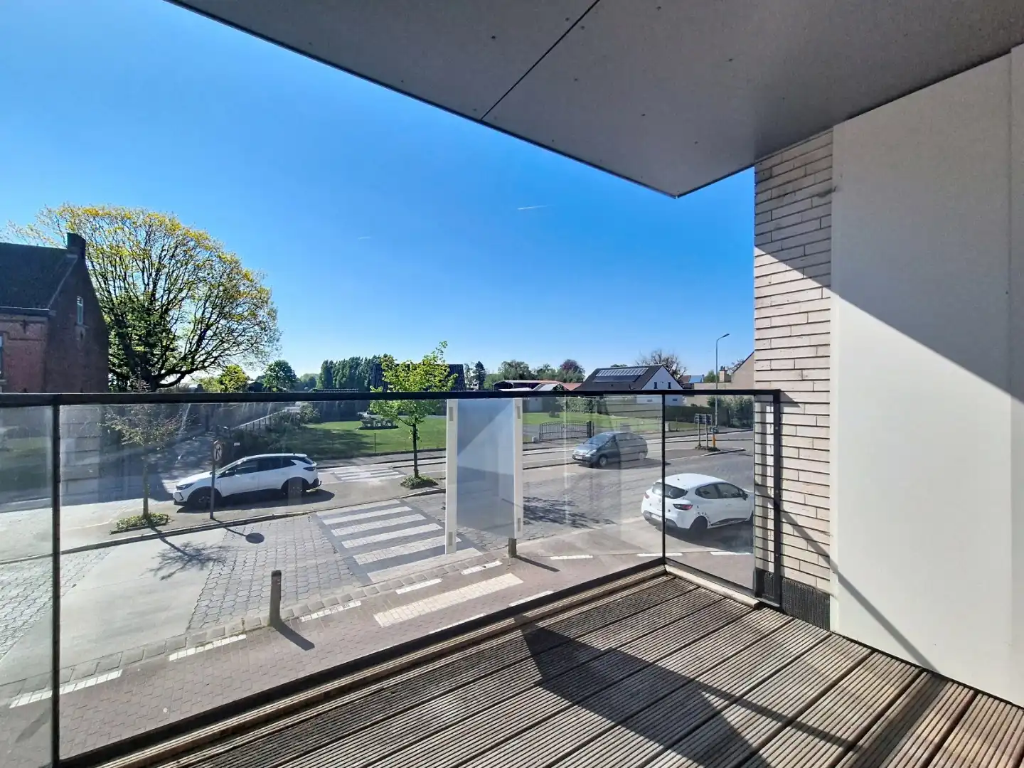 Appartement met 2 slpks, 2 terrassen en autostandplaats foto 6