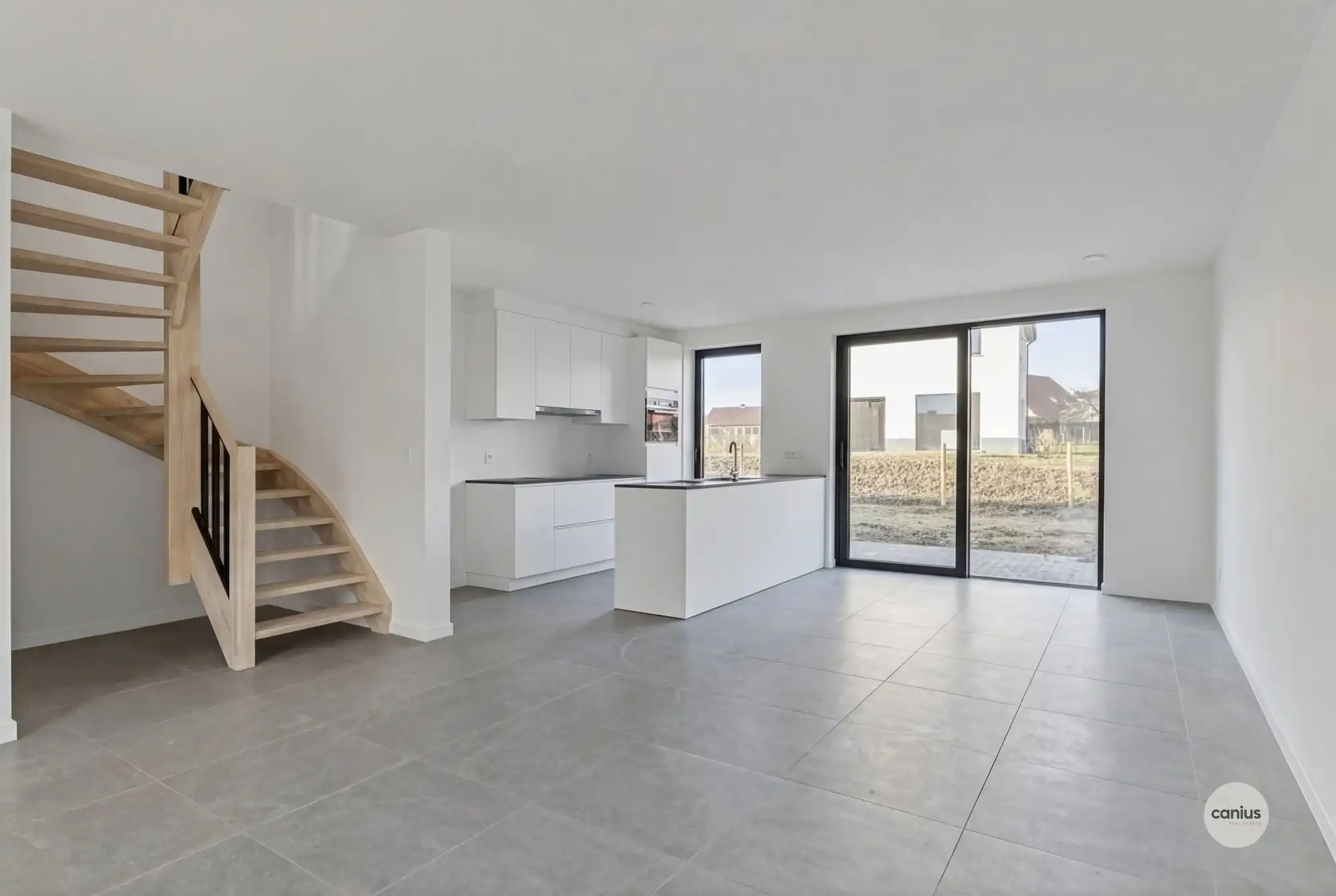 Moderne woning met 3 Slaapkamers in rustige buurt foto 3