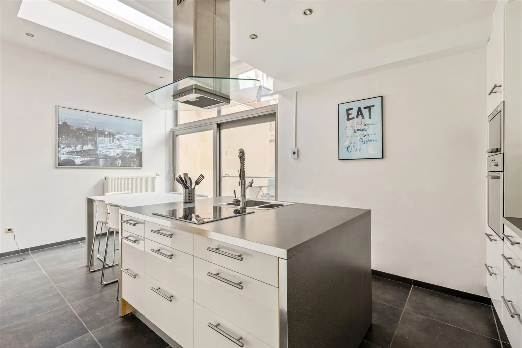 Bemeubelde woning nabij Vismarkt foto 6