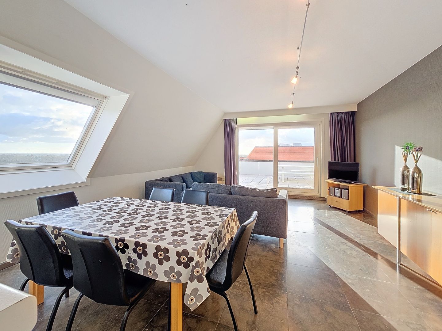 Penthouse met ruim terras en een schitterend duinenzicht te Nieuwpoort-Bad foto 2